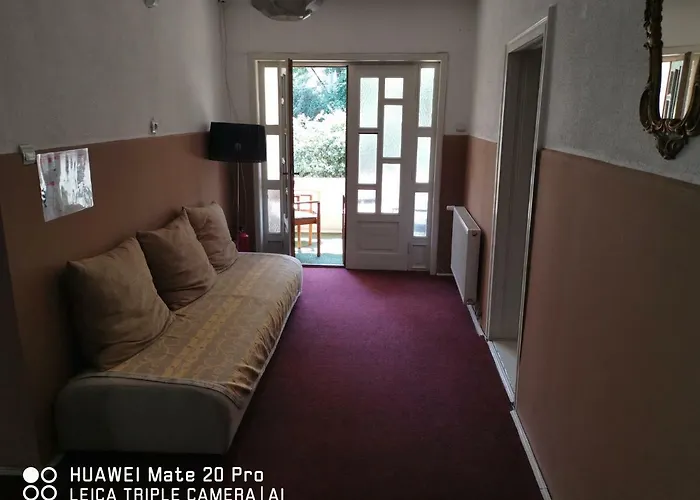 Enjoy אכסניה *